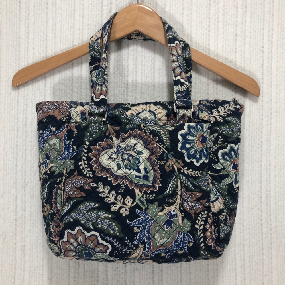 Vera‎ Bradley Quilted Tote Bag and Wallet Set Floral Pattern 2-Piece Set